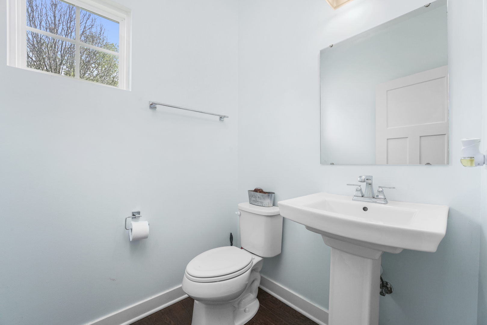 3413 Forestview Drive Joliet, IL 60431 - Photo 11 of 32 a bathroom with a sink a toilet and mirror