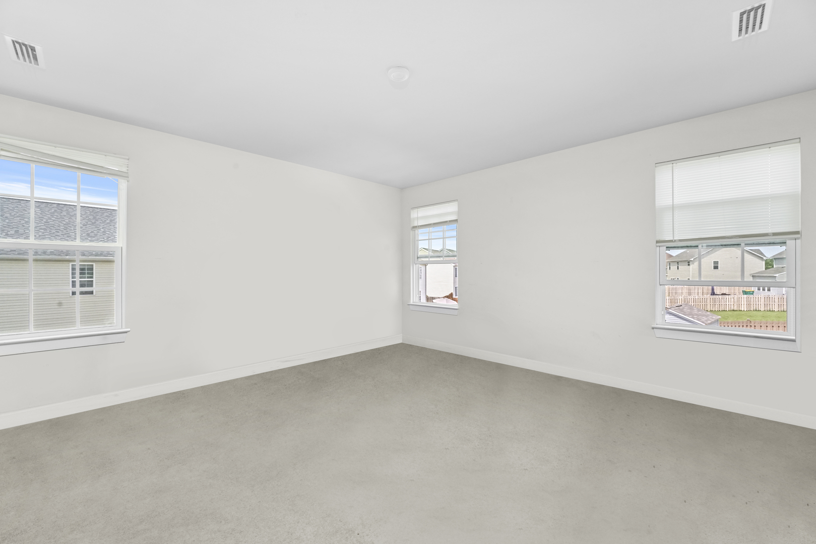 3413 Forestview Drive Joliet, IL 60431 - Photo 15 of 32 an empty room with windows