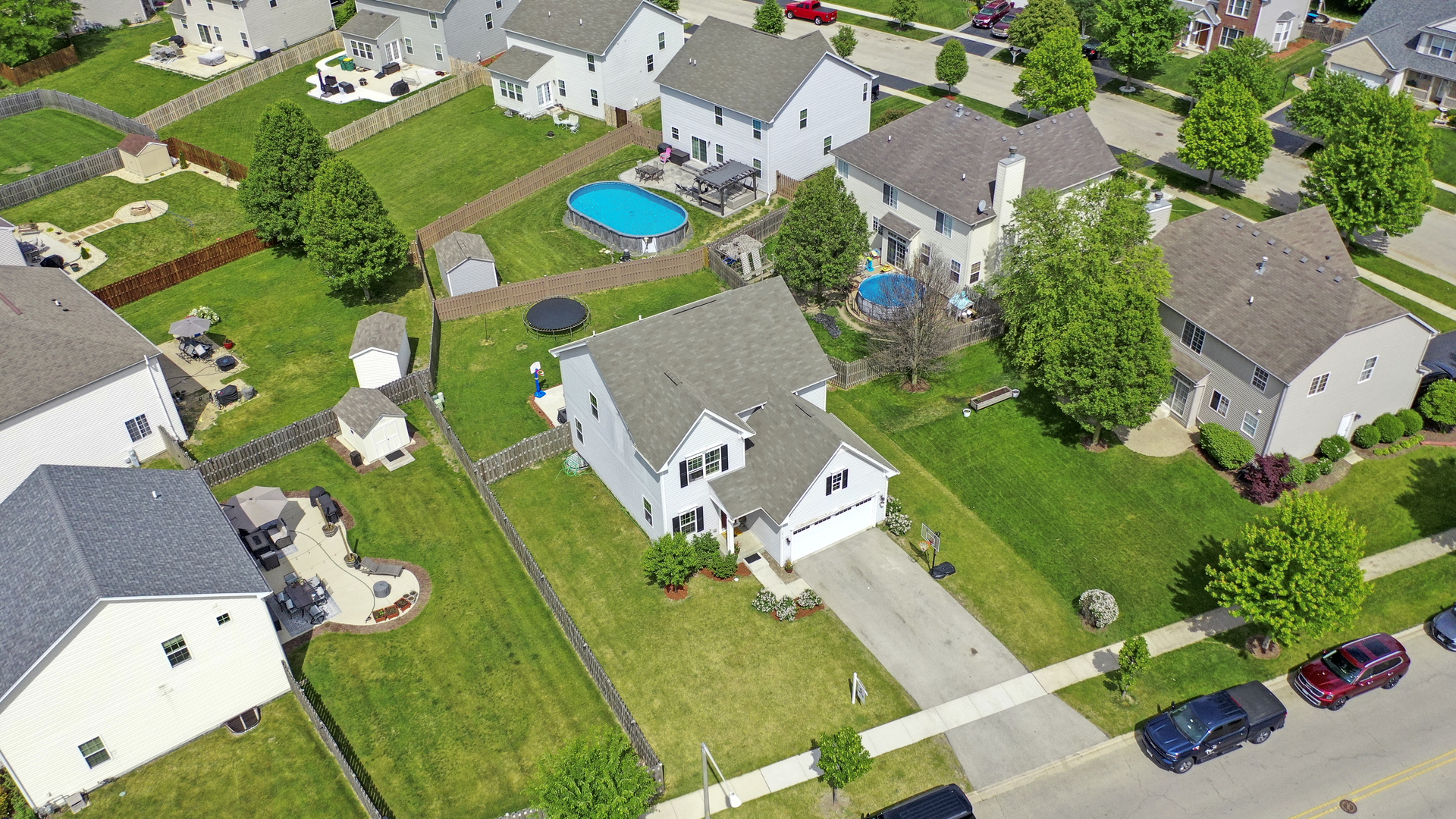 3413 Forestview Drive Joliet, IL 60431 - Photo 32 of 32 an aerial view of a house with a garden
