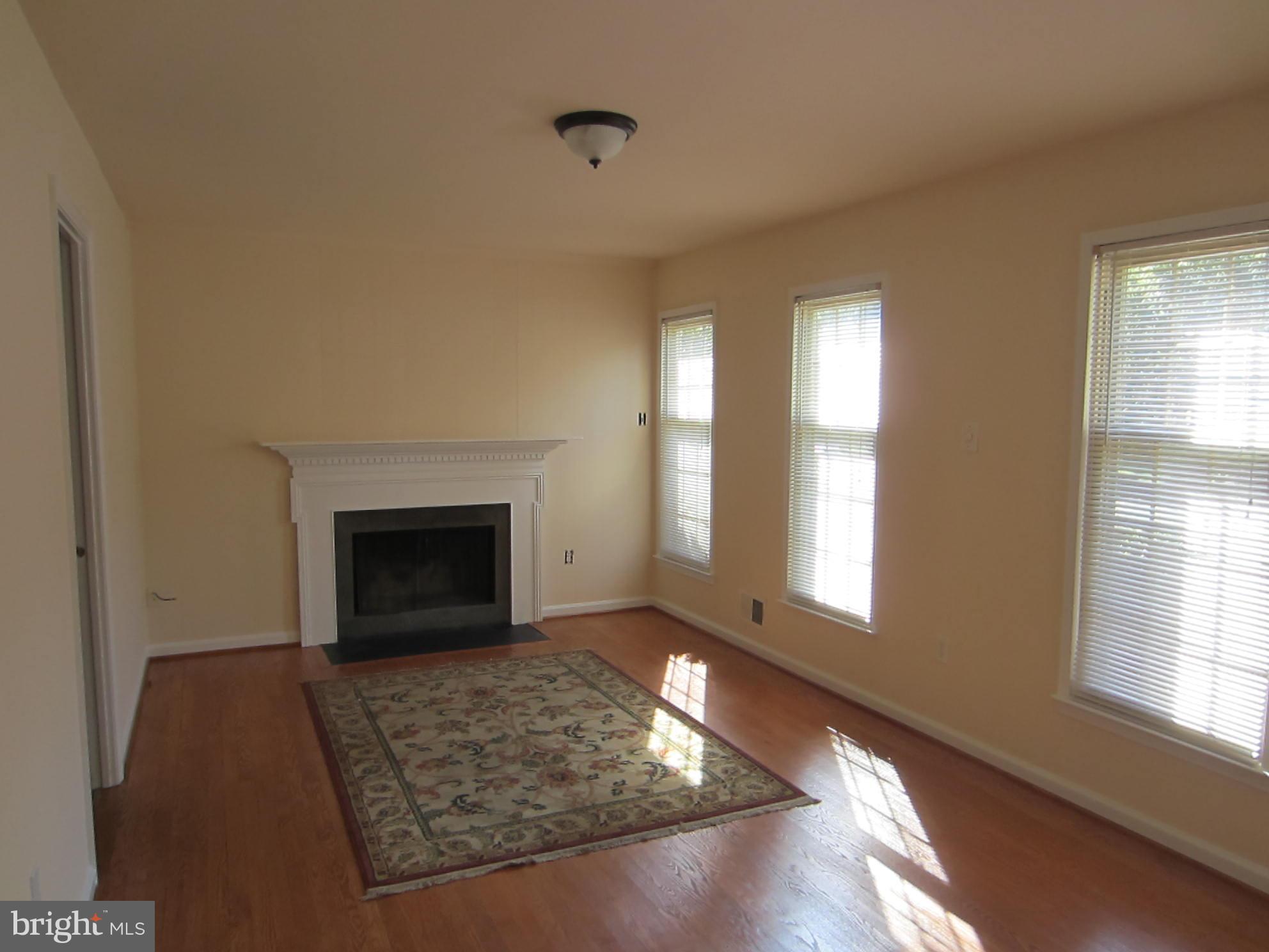 12338 Coleraine Court Reston, VA 20191 - Photo 13 of 25 Family Room