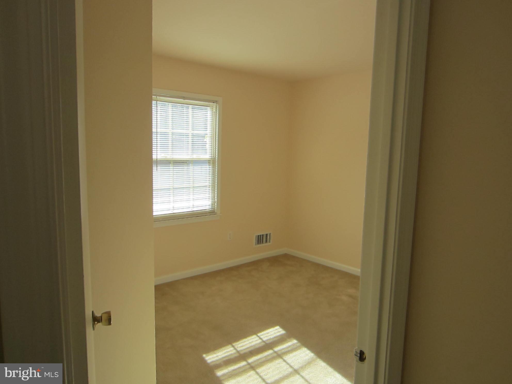 12338 Coleraine Court Reston, VA 20191 - Photo 17 of 25 Bedroom