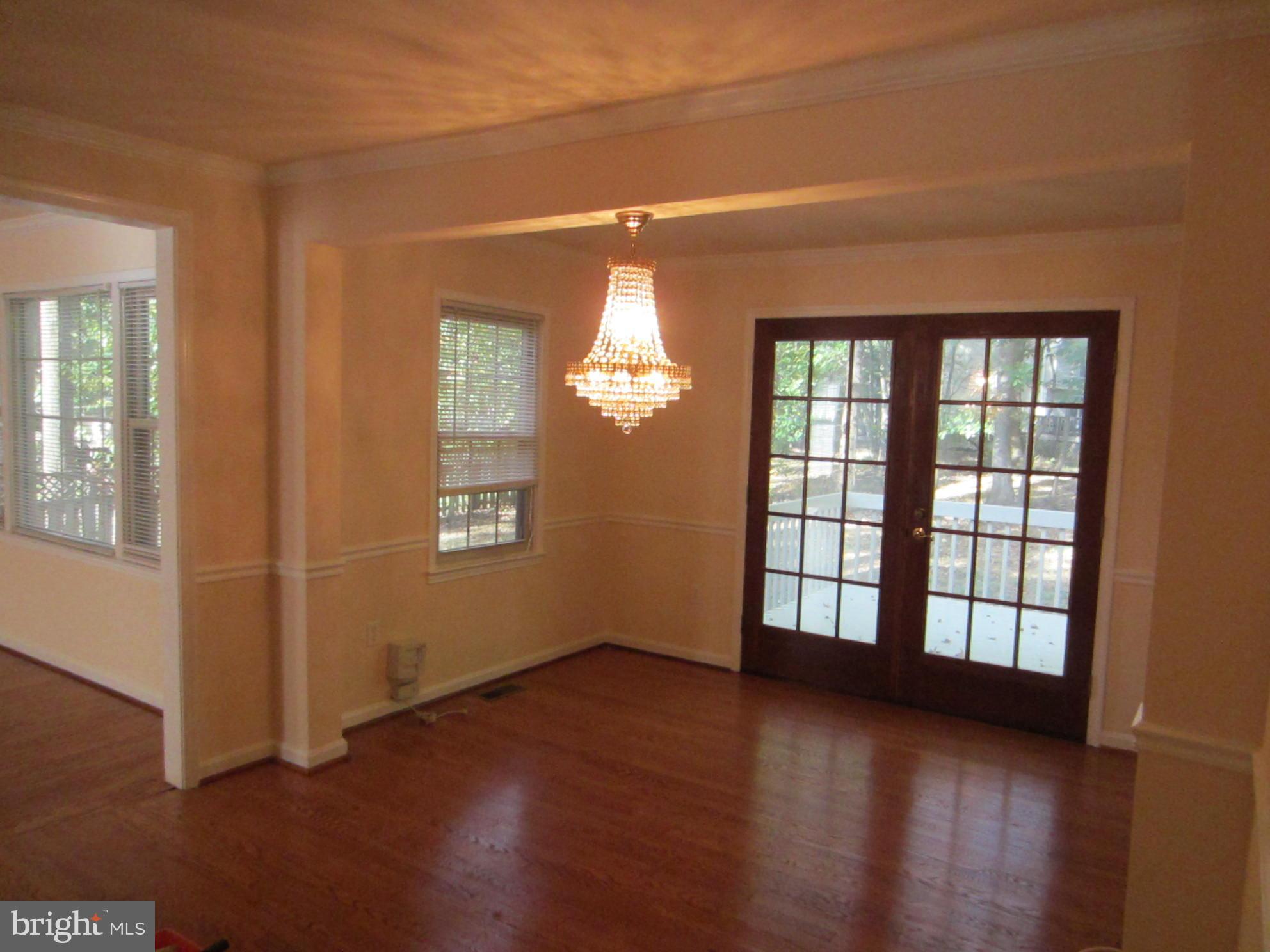 12338 Coleraine Court Reston, VA 20191 - Photo 10 of 25 Dining Room