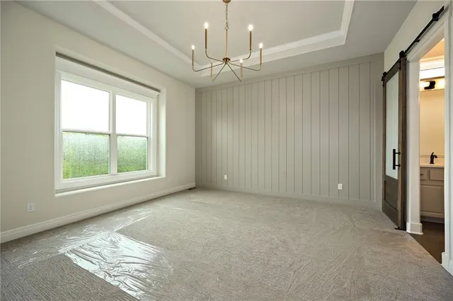 $825,000 | 300 Northwest Earle Lane, Lee's Summit, MO 64081