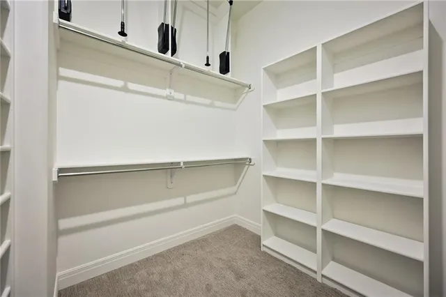 $825,000 | 300 Northwest Earle Lane, Lee's Summit, MO 64081