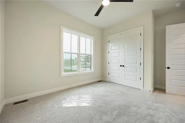 $825,000 | 300 Northwest Earle Lane, Lee's Summit, MO 64081