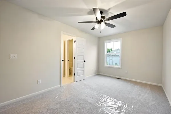 $825,000 | 300 Northwest Earle Lane, Lee's Summit, MO 64081