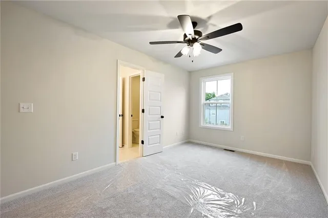 $825,000 | 300 Northwest Earle Lane, Lee's Summit, MO 64081