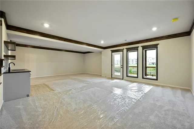 $825,000 | 300 Northwest Earle Lane, Lee's Summit, MO 64081