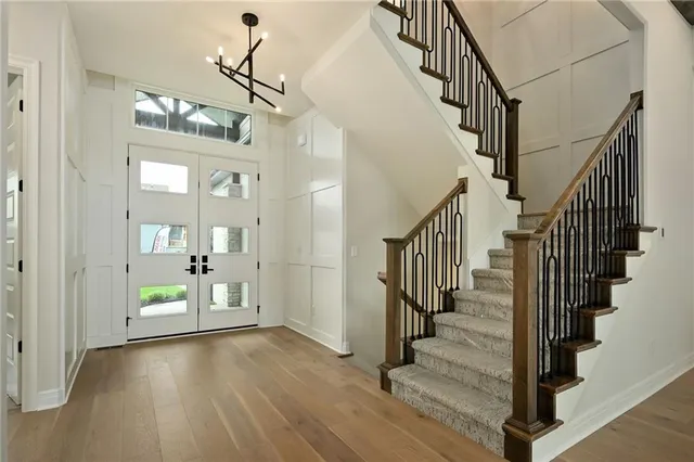 $825,000 | 300 Northwest Earle Lane, Lee's Summit, MO 64081