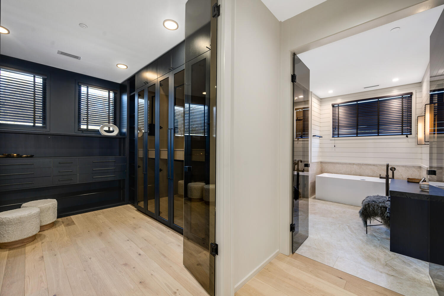 921 Sheridan Road Glencoe, IL 60022 - Photo 18 of 51 a bathroom with a sink and a mirror