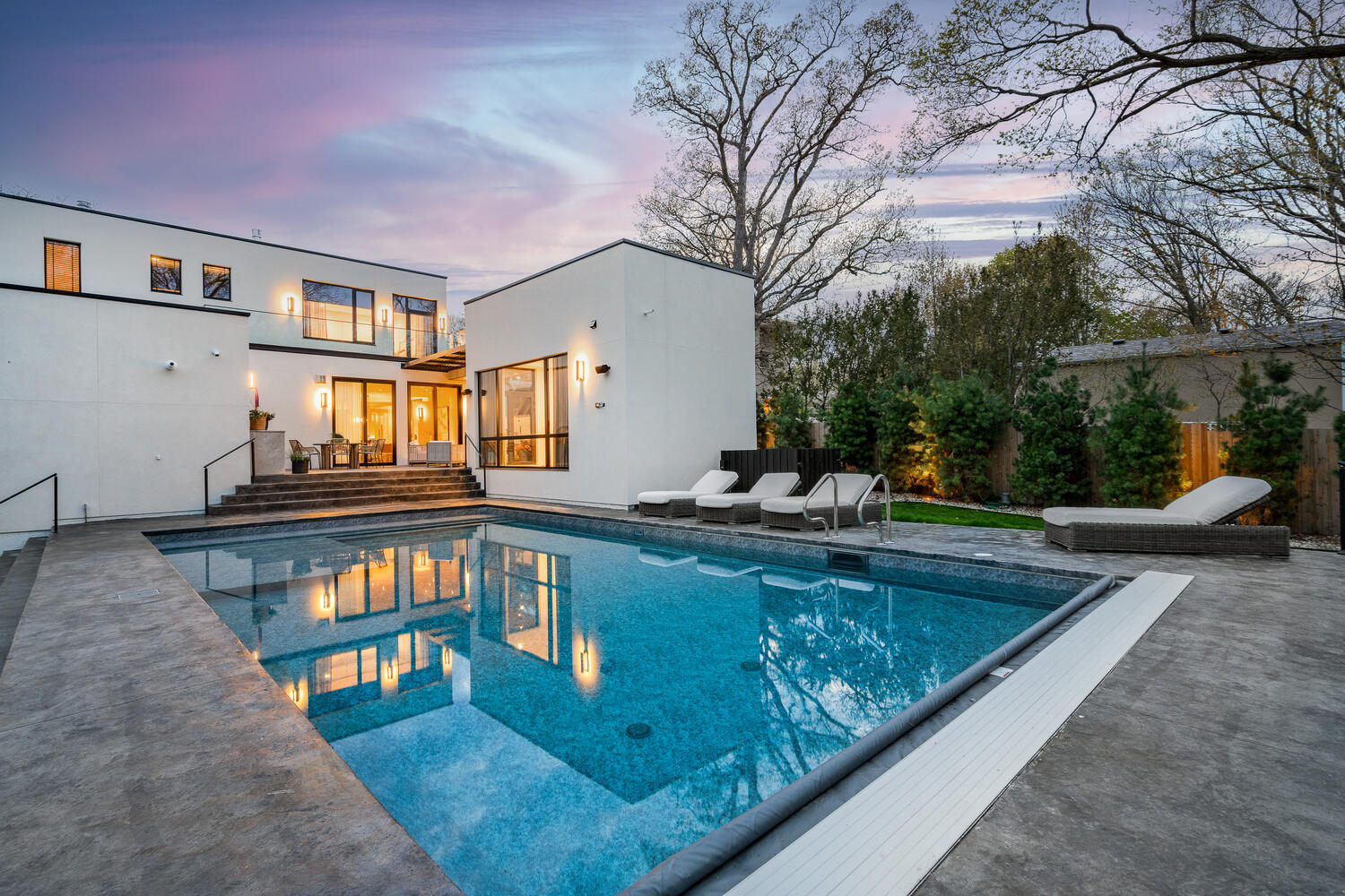 921 Sheridan Road Glencoe, IL 60022 - Photo 46 of 51 a view of house with swimming pool and sitting area