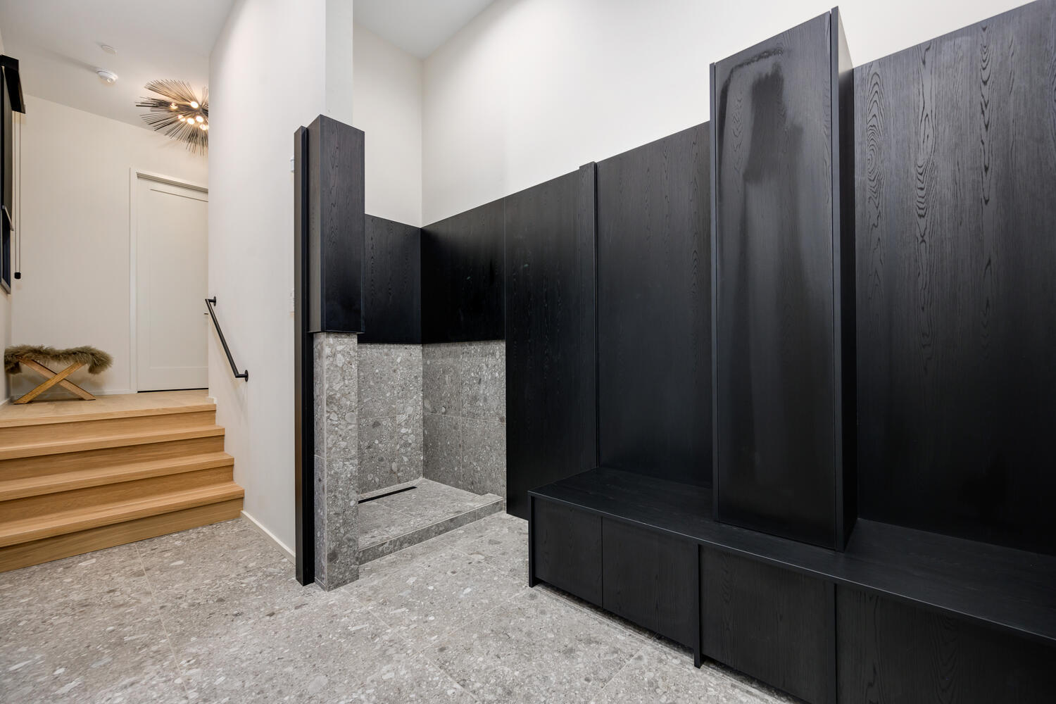 921 Sheridan Road Glencoe, IL 60022 - Photo 49 of 51 a view of entryway