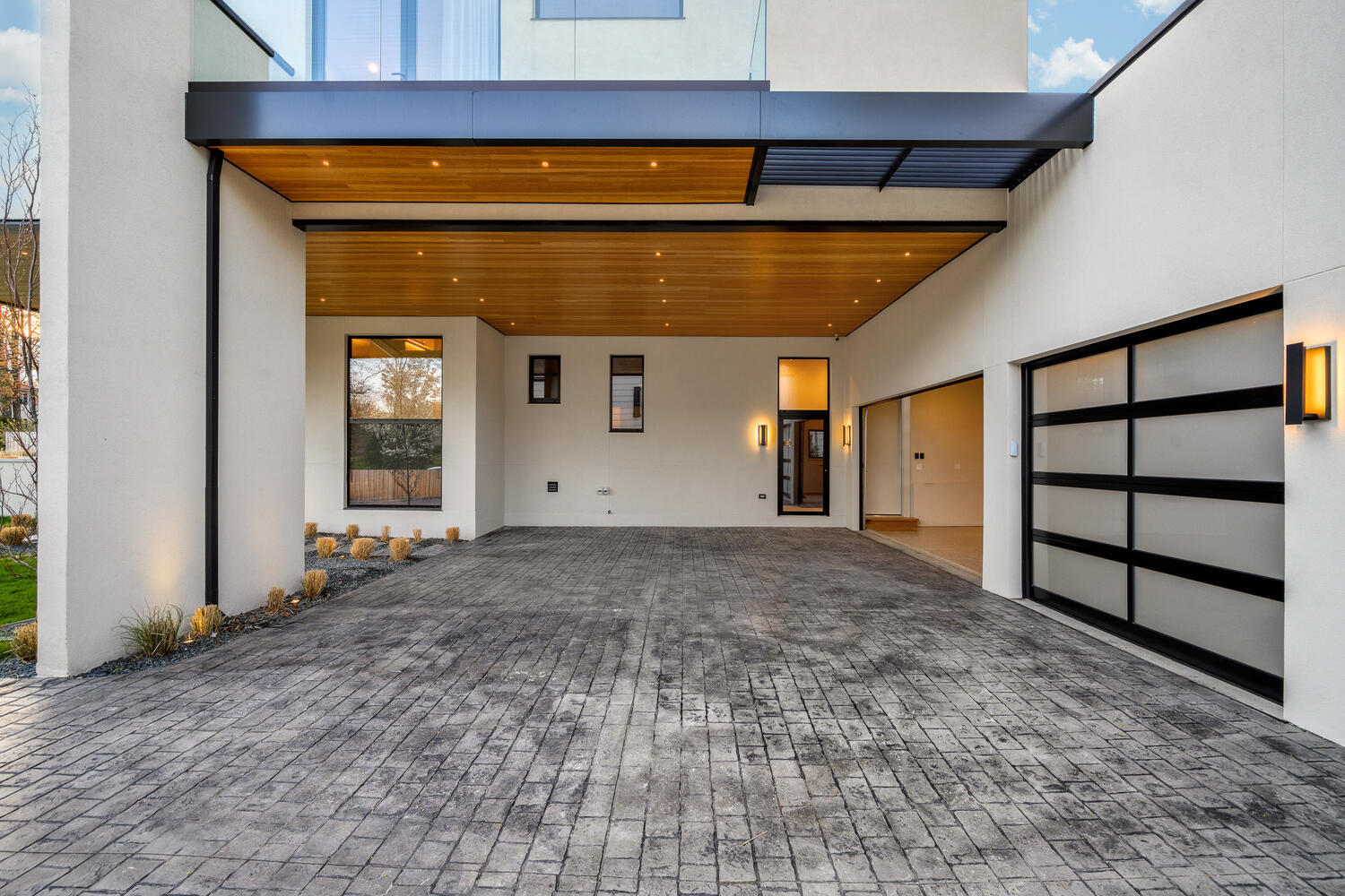 921 Sheridan Road Glencoe, IL 60022 - Photo 51 of 51 a view of empty room with wall and window
