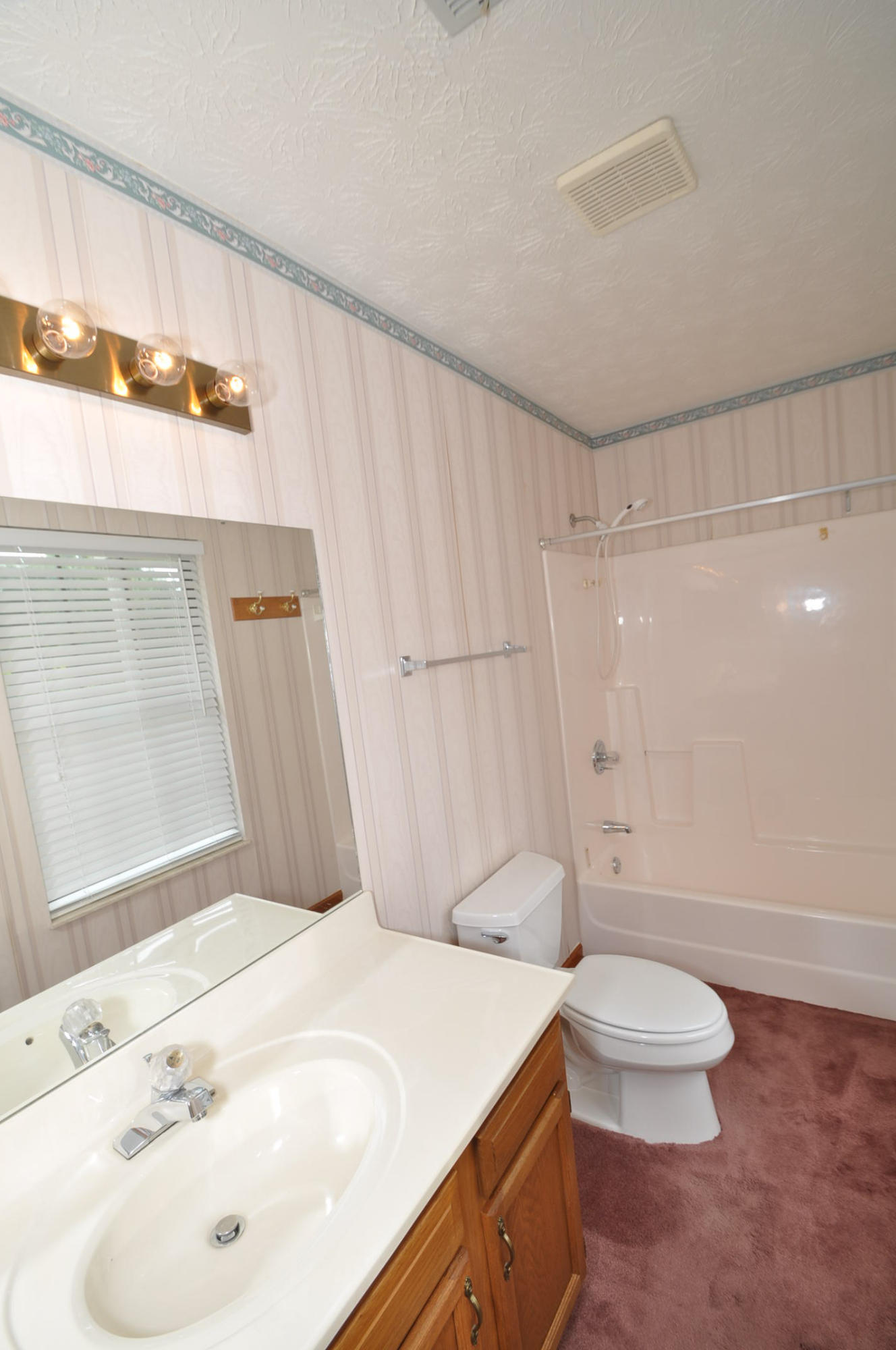 815 Sailview Road Knoxville, TN 37934 - Photo 10 of 11 Master Bathroom
