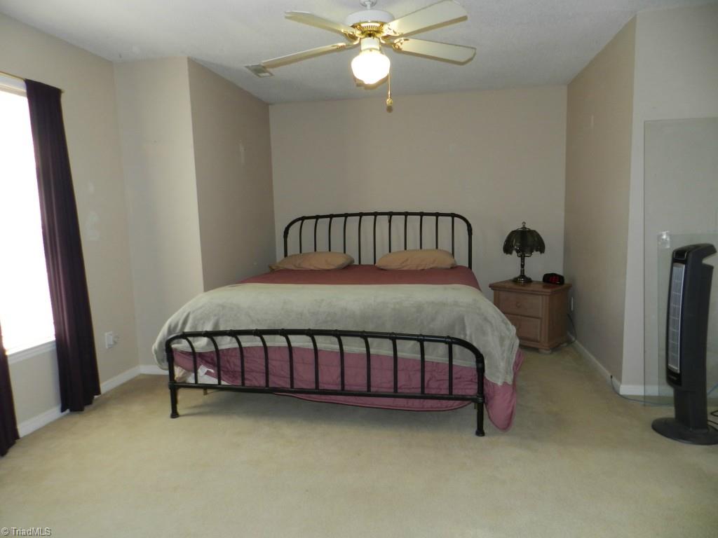 6970 Terrence Knoll Road Belews Creek, NC 27009 - Photo 6 of 13 Gallery Image 6