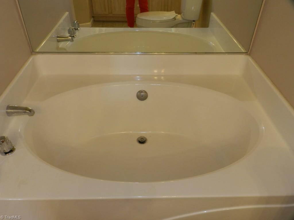6970 Terrence Knoll Road Belews Creek, NC 27009 - Photo 8 of 13 Gallery Image 8
