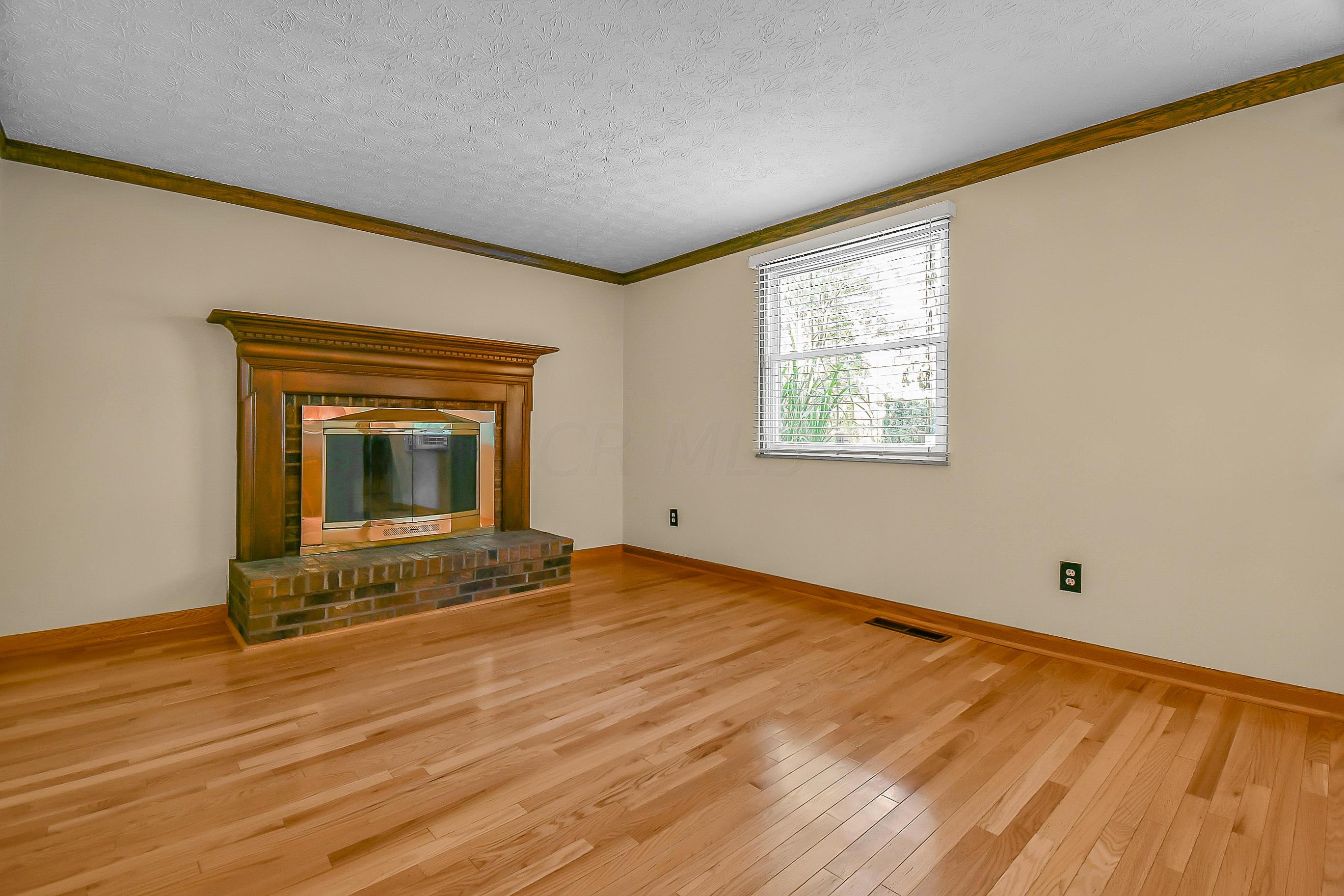 1077 South Hempstead Road Westerville, OH 43081 - Photo 5 of 34