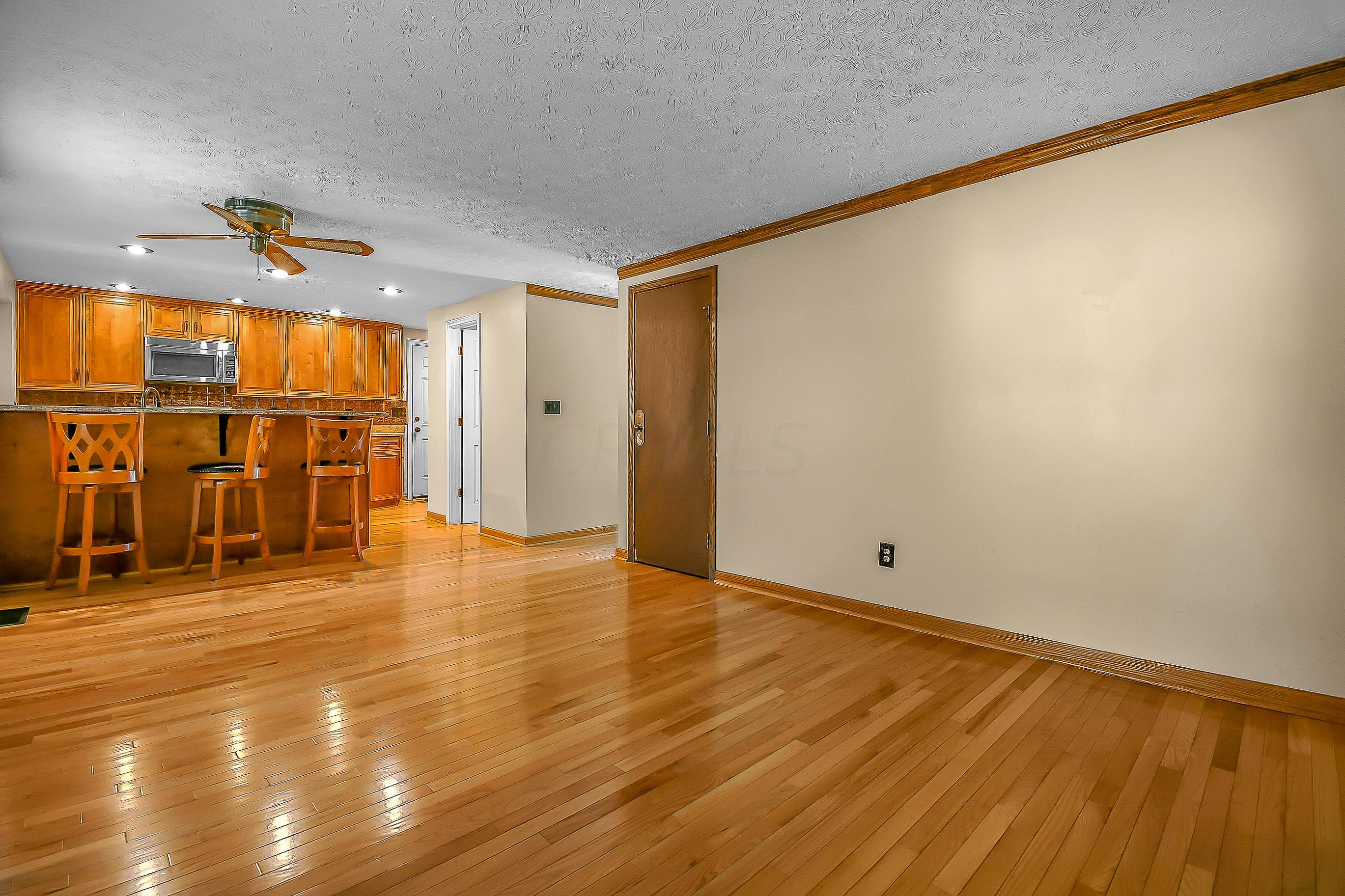 1077 South Hempstead Road Westerville, OH 43081 - Photo 6 of 34