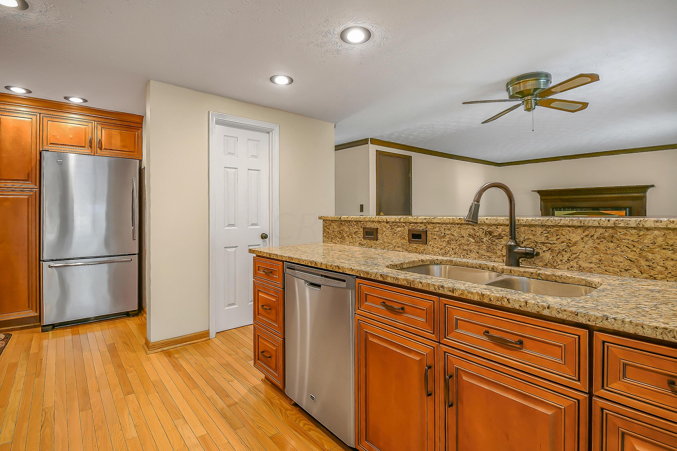 1077 South Hempstead Road Westerville, OH 43081 - Photo 10 of 34