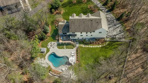 $2,898,000 | 8 Goldman Circle, Bedford, MA 01730