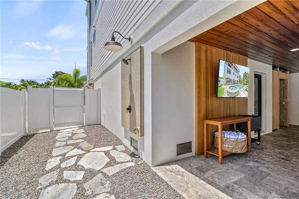 $5,699,000 | 119 Avenida Messina, Sarasota, FL 34242