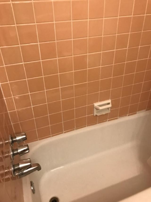 6000 Grover Avenue, Unit A Austin, TX 78757 - Photo 9 of 18 Full bath featuring shower / washtub combination