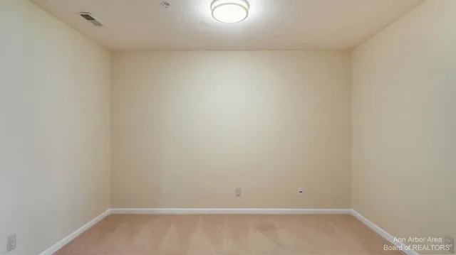 $2,050 | 1328 Heatherwood Lane, Ann Arbor, MI 48108