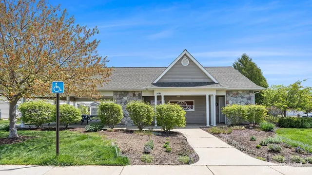 $2,050 | 1328 Heatherwood Lane, Ann Arbor, MI 48108