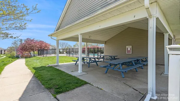 $2,050 | 1328 Heatherwood Lane, Ann Arbor, MI 48108