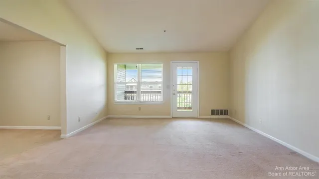 $2,050 | 1328 Heatherwood Lane, Ann Arbor, MI 48108