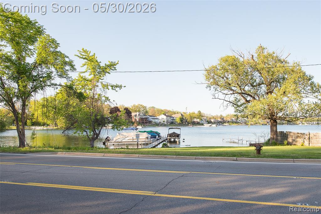 1946 Union Lake Road Commerce Township, MI 48382 - Photo 31 of 44