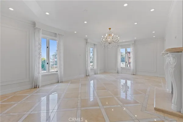 $6,990 | 1424 North Crescent Heights Boulevard, Unit 20, West Hollywood, CA 90046