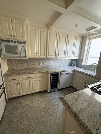 $6,990 | 1424 North Crescent Heights Boulevard, Unit 20, West Hollywood, CA 90046