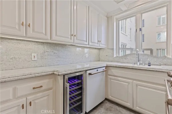 $6,990 | 1424 North Crescent Heights Boulevard, Unit 20, West Hollywood, CA 90046