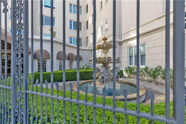 $6,990 | 1424 North Crescent Heights Boulevard, Unit 20, West Hollywood, CA 90046