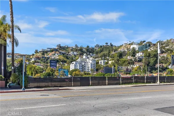 $6,990 | 1424 North Crescent Heights Boulevard, Unit 20, West Hollywood, CA 90046