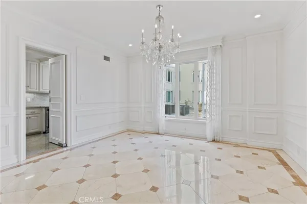 $6,990 | 1424 North Crescent Heights Boulevard, Unit 20, West Hollywood, CA 90046