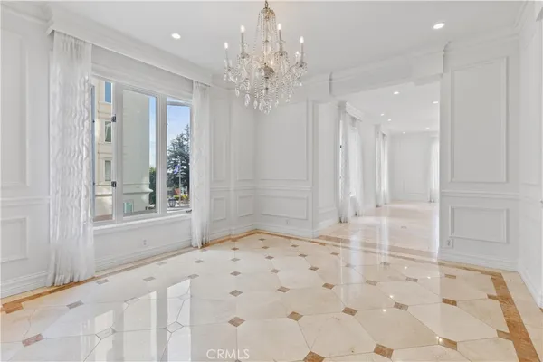 $6,990 | 1424 North Crescent Heights Boulevard, Unit 20, West Hollywood, CA 90046