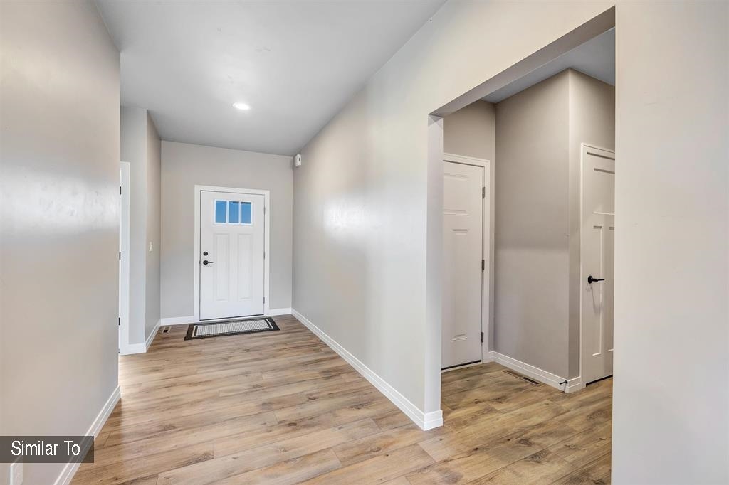 1270 Autumn Field Lane De Pere, WI 54115 - Photo 2 of 21