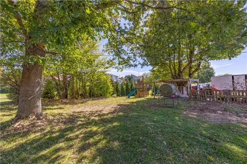 $234,000 | 4340 Frederick Drive, New Kensington, PA 15068