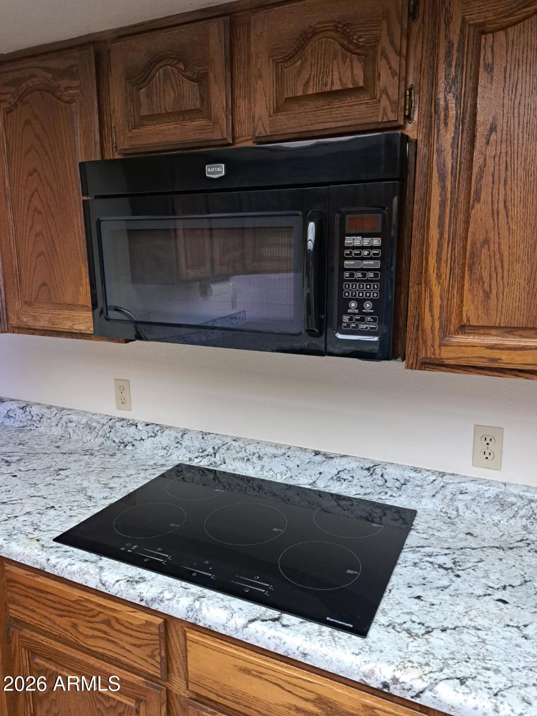 507 West Knox Road Chandler, AZ 85225 - Photo 12 of 34 a close view of granite counter top