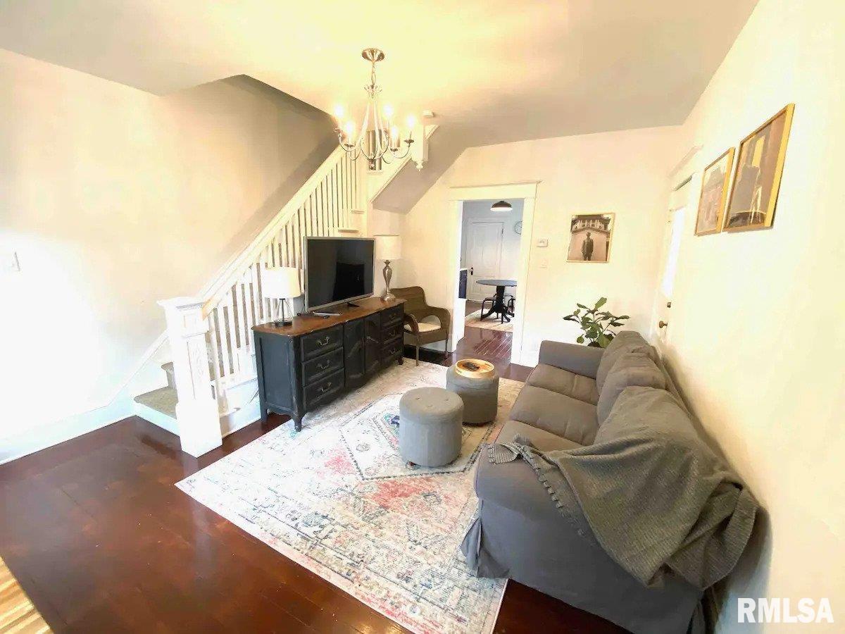 319 West Cook Street Springfield, IL 62704 - Photo 2 of 18