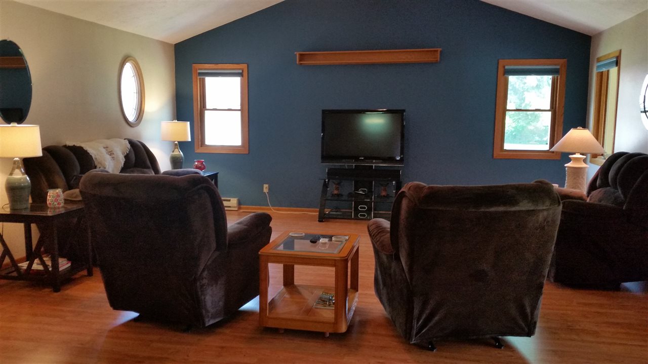 8151 Forest Preserve Road Rockton, IL 61072 - Photo 5 of 25 Gallery Image 5