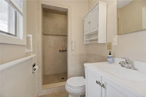 $2,250,000 | 30 Dory Court, South Kingstown, RI 02879