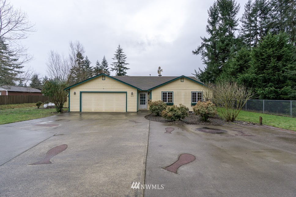 5939 184th Lane Southwest Rochester, WA 98579 - Photo 2 of 25