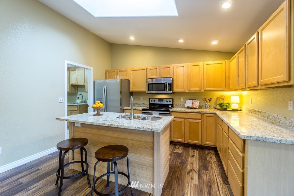 5939 184th Lane Southwest Rochester, WA 98579 - Photo 15 of 25
