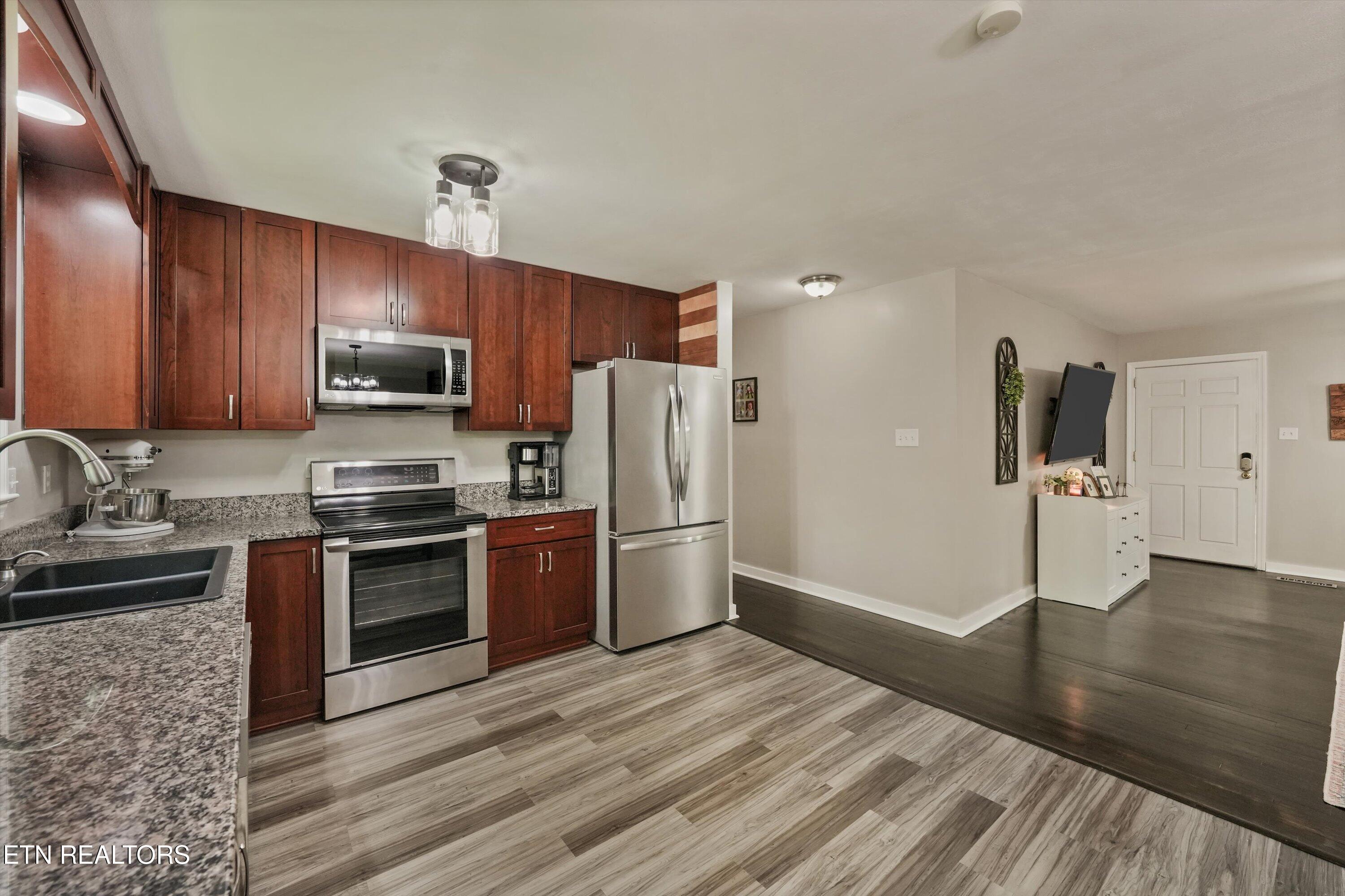 6315 Babelay Road Knoxville, TN 37924 - Photo 13 of 33 Kitchen