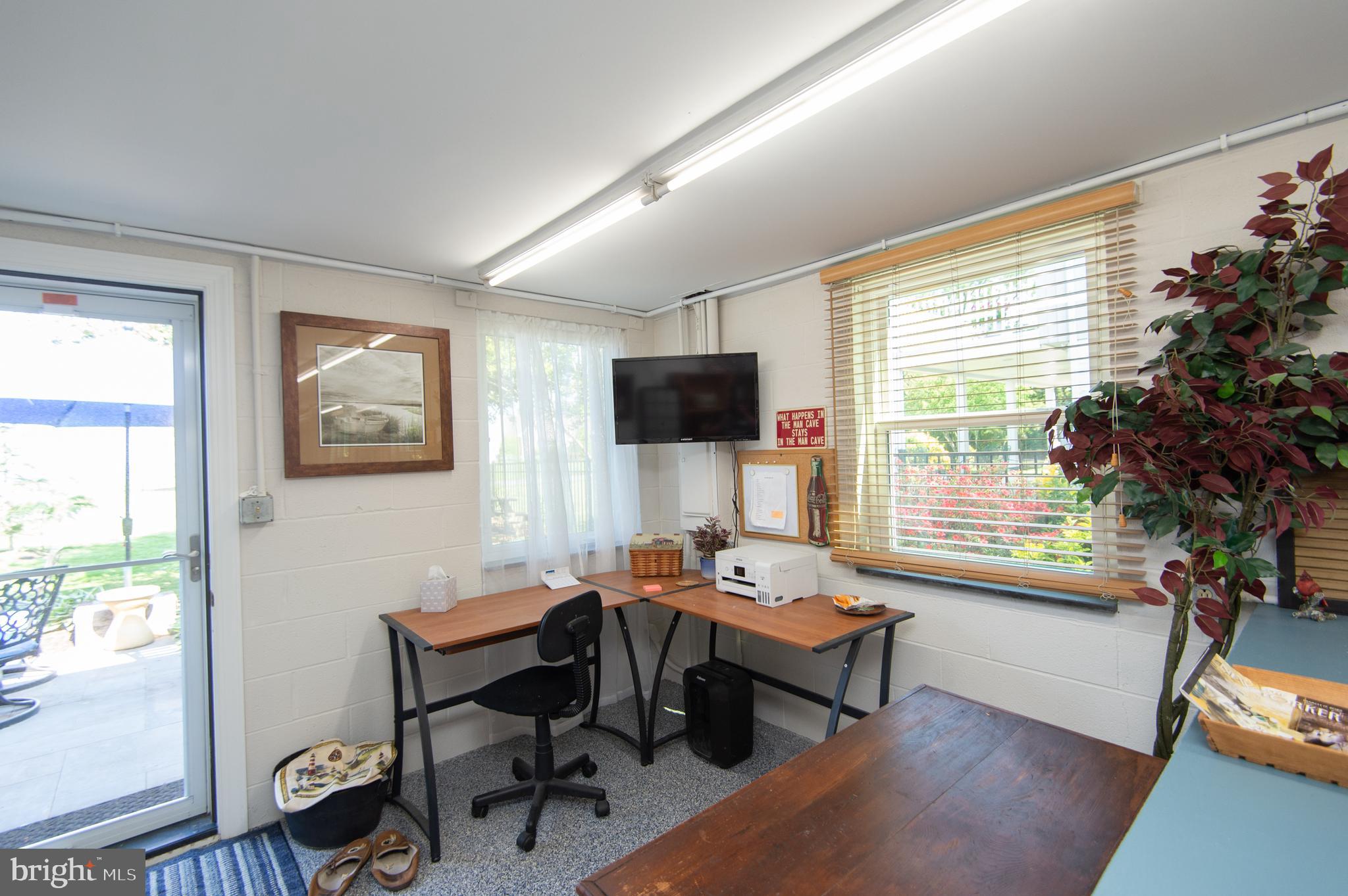 9 Hatsawap Road Cambridge, MD 21613 - Photo 52 of 78 Garage Office