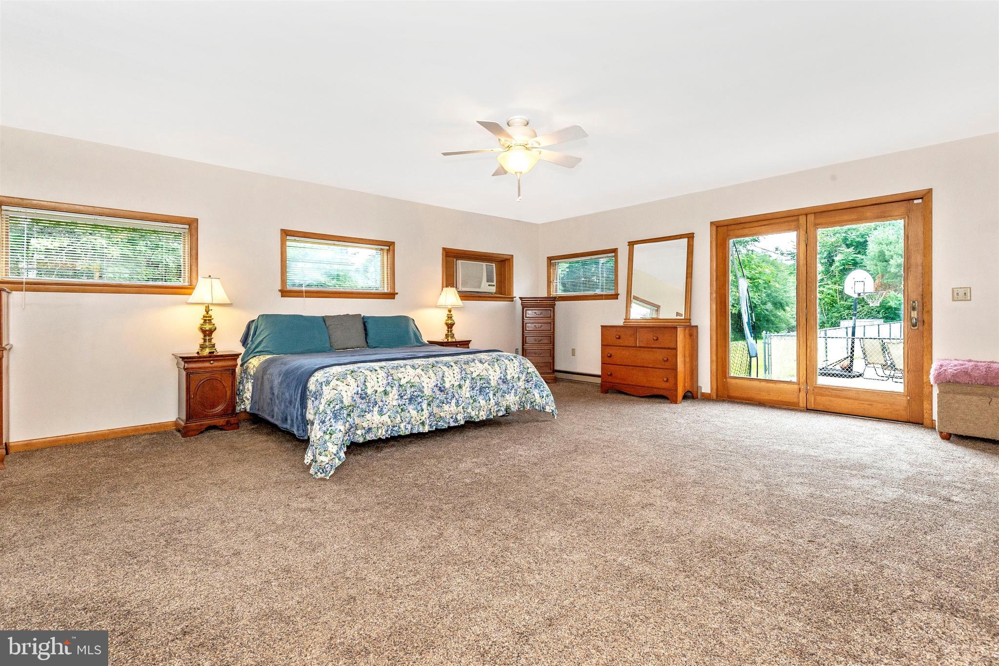 14609 Tollgate Ridge Road Hancock, MD 21750 - Photo 15 of 37 Massive master bedroom with en-suite