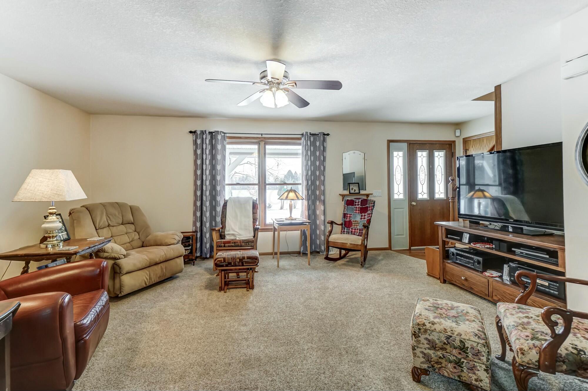 2551 Rome Corners Road Galena, OH 43021 - Photo 12 of 65 LIVING ROOM